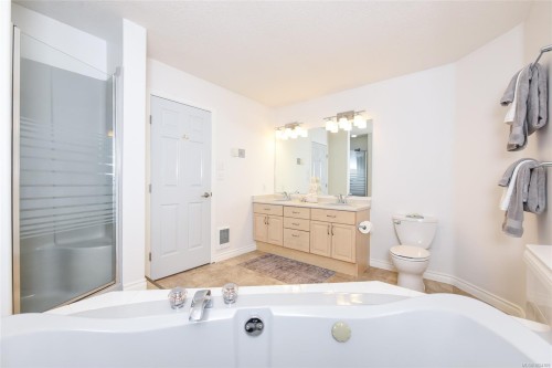 8868 Erickson Pl, Black Creek, BC 
