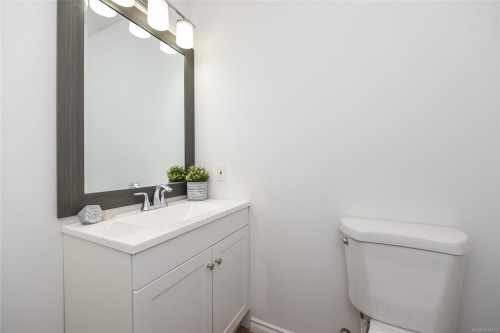 8868 Erickson Pl, Black Creek, BC 