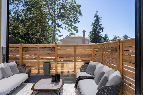 231 Heddle Ave, View Royal, BC 