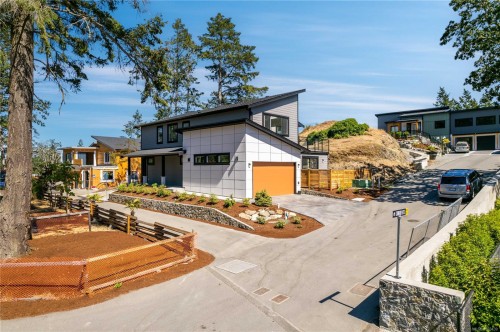 231 Heddle Ave, View Royal, BC 