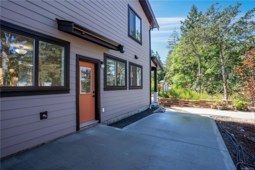 231 Heddle Ave, View Royal, BC 