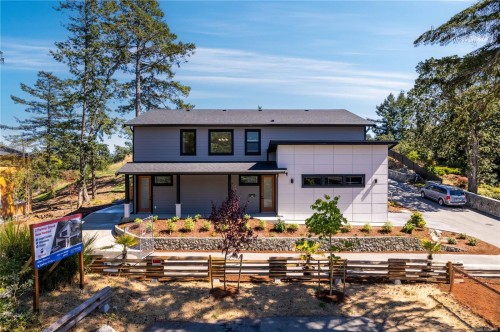 231 Heddle Ave, View Royal, BC 