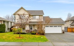 2480 Kinross Pl  Courtenay, BC V9N 1Y2