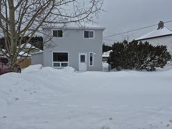 40 Stevens Avenue  Marathon, ON P0T 2E0