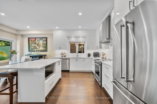 704 Robert Ferrie Drive, Kitchener, ON - Indoor Photo Showing Kitchen With Stainless Steel Kitchen With Upgraded Kitchen