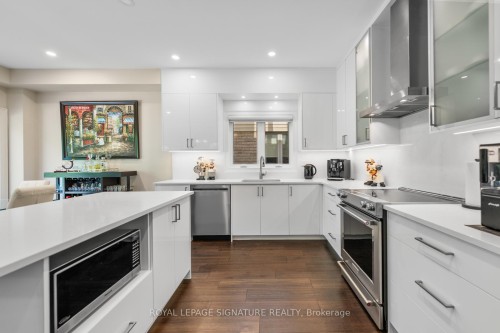 704 Robert Ferrie Drive, Kitchener, ON - Indoor Photo Showing Kitchen With Stainless Steel Kitchen With Upgraded Kitchen