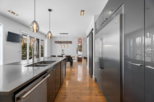 Cuisine - 401 Rue Des Eaux-Vives, Saint-Jérôme, QC - Indoor Photo Showing Kitchen With Double Sink With Upgraded Kitchen