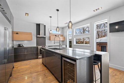 Cuisine - 401 Rue Des Eaux-Vives, Saint-Jérôme, QC - Indoor Photo Showing Kitchen With Double Sink With Upgraded Kitchen