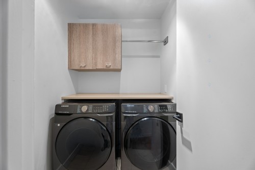 Salle de lavage - 401 Rue Des Eaux-Vives, Saint-Jérôme, QC - Indoor Photo Showing Laundry Room