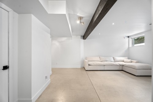 Sous-sol - 401 Rue Des Eaux-Vives, Saint-Jérôme, QC - Indoor Photo Showing Other Room