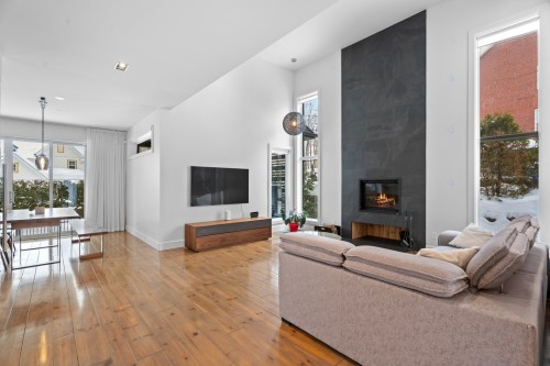 Salon - 401 Rue Des Eaux-Vives, Saint-Jérôme, QC - Indoor Photo Showing Living Room With Fireplace