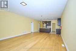 Living/Dining Room & Kitchen w/walk-in pantry - 