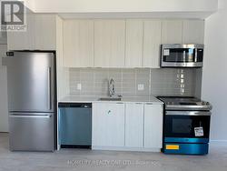 2 - 176 CLONMORE DRIVE  Toronto, ON M1N 0B9