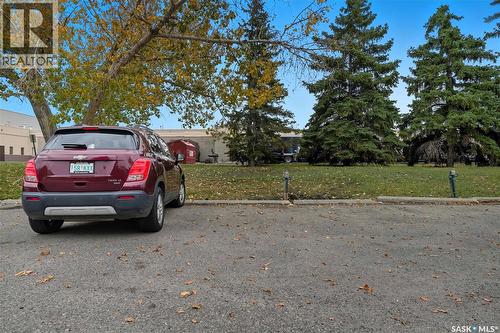 206 34 Nollet Avenue, Regina, SK - Outdoor