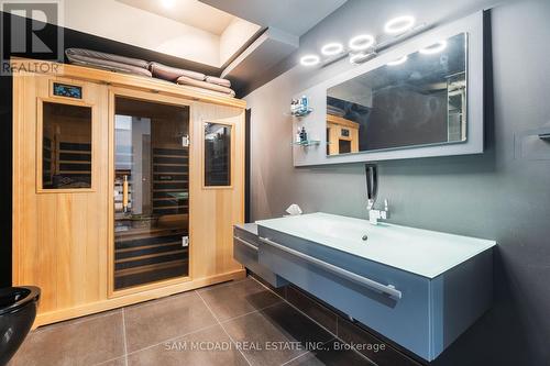 852 Goodwin Road, Mississauga, ON - Indoor Photo Showing Bathroom