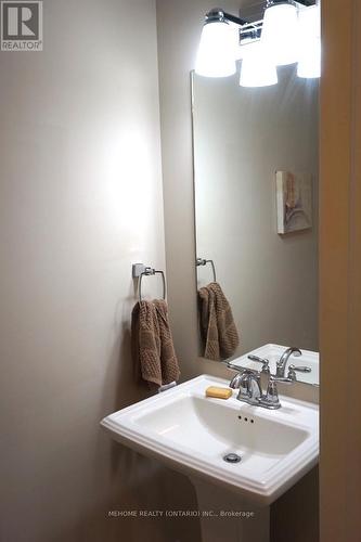133 St. Leger Street, Kitchener, ON - Indoor Photo Showing Bathroom