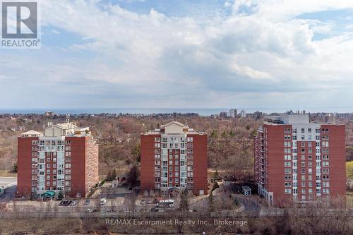 PH8 - 50 OLD MILL ROAD  Oakville (Oo Old Oakville), ON L6J 7W1