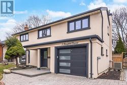 3 DEANEFIELD CRESCENT  Toronto, ON M9B 3B2