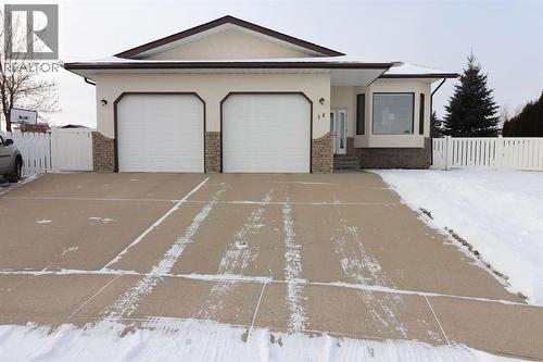 14 Redwood Green SE  Medicine Hat, AB T1B 4A2