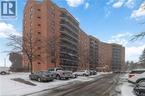 9 BONHEUR Court Unit# 506  Brantford, ON N3P 1Z5