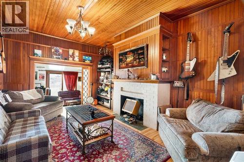 10507 Bradbury Drive SW  Calgary, AB T2W 1A7