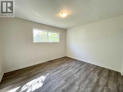 614 7 Avenue, Wainwright, AB - Indoor Photo Showing Other Room