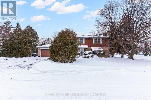 2 DURHAM CRESCENT  Brampton, ON L6T 2X6