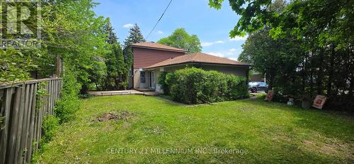 2 Durham Crescent, Brampton, ON - Outdoor