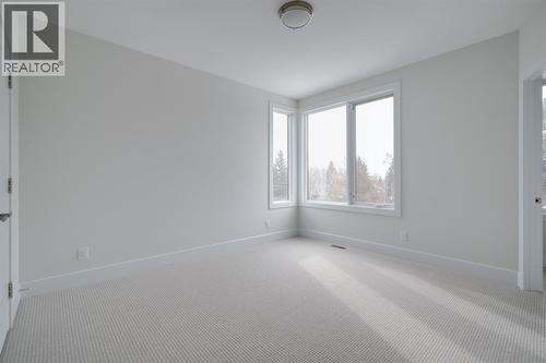 711 Imperial Way Sw, Calgary, AB - Indoor Photo Showing Other Room