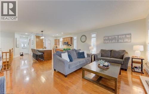200 Dearborn Boulevard, Waterloo, ON - Indoor Photo Showing Living Room