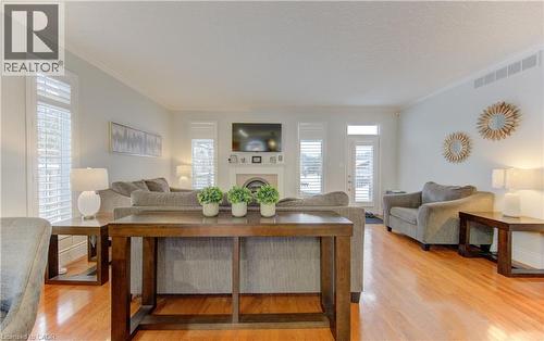 200 Dearborn Boulevard, Waterloo, ON - Indoor Photo Showing Living Room