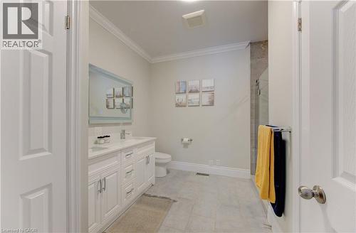 200 Dearborn Boulevard, Waterloo, ON - Indoor Photo Showing Bathroom