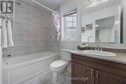203 Grovehill Crescent, Kitchener, ON - Indoor Photo Showing Bathroom