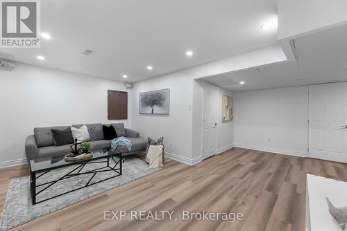 203 Grovehill Crescent, Kitchener, ON - Indoor