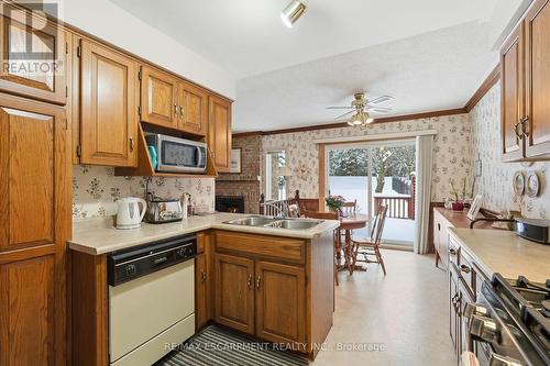 2320 Homer Drive, Burlington, ON - Indoor Photo Showing Kitchen With Double Sink