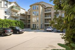 207 - 1450 BISHOPS GATE  Oakville, ON L6M 4N1