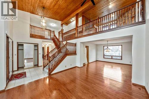 40 Edforth Road Nw, Calgary, AB - Indoor Photo Showing Other Room