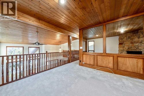 40 Edforth Road Nw, Calgary, AB - Indoor Photo Showing Other Room