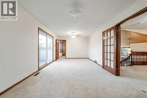 40 Edforth Road Nw, Calgary, AB - Indoor Photo Showing Other Room