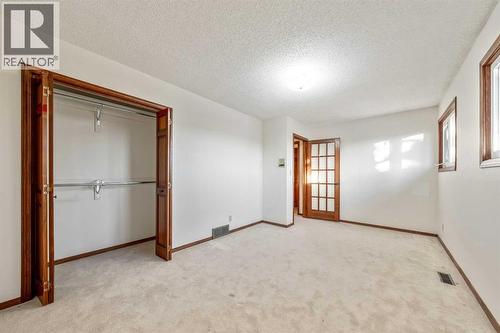 40 Edforth Road Nw, Calgary, AB - Indoor Photo Showing Other Room