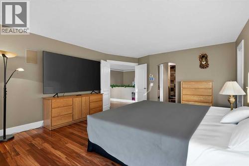 14 Christie Estate Terrace Sw, Calgary, AB - Indoor Photo Showing Bedroom