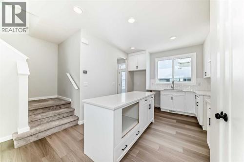 158 Bartlett Crescent Se, Calgary, AB - Indoor Photo Showing Kitchen