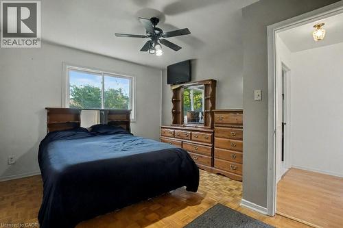 125 Ingleside Drive, Kitchener, ON - Indoor Photo Showing Bedroom