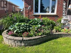 Beautifully landscaped - 