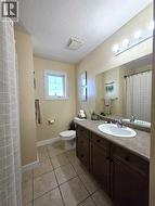 Main Bathroom - 