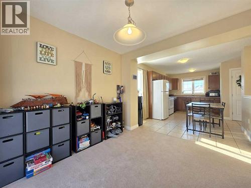 Livingroom - 1, 2602 11 Avenue, Wainwright, AB - Indoor