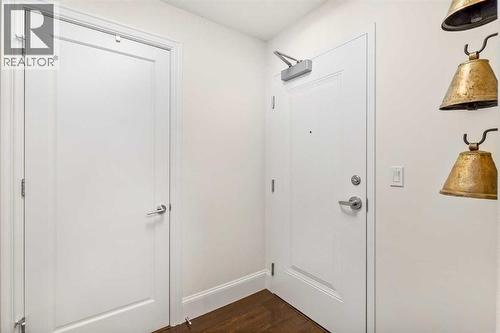 105, 121 Quarry Way Se, Calgary, AB - Indoor Photo Showing Other Room