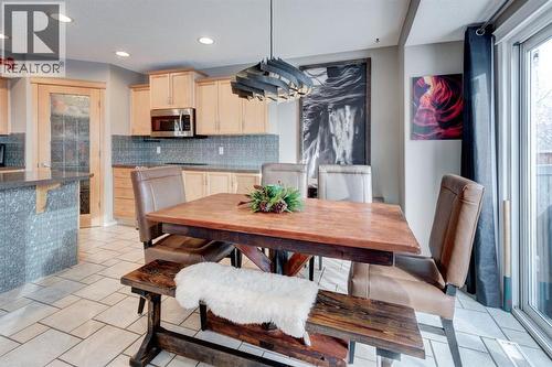 162 Somerside Crescent Sw, Calgary, AB - Indoor Photo Showing Dining Room