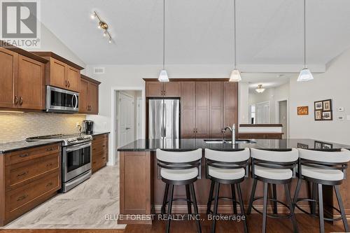 111 - 2250 Buroak Drive, London North (North S), ON - Indoor