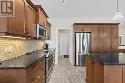 111 - 2250 Buroak Drive, London North (North S), ON - Indoor Photo Showing Kitchen